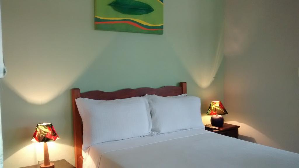Pousada Arte Colonial - Casarao Historico Do Sec XVIII - Lancha Propria Araquari Room photo
