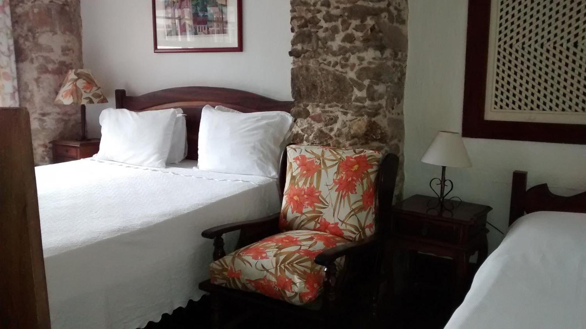 Pousada Arte Colonial - Casarao Historico Do Sec XVIII - Lancha Propria Araquari Room photo